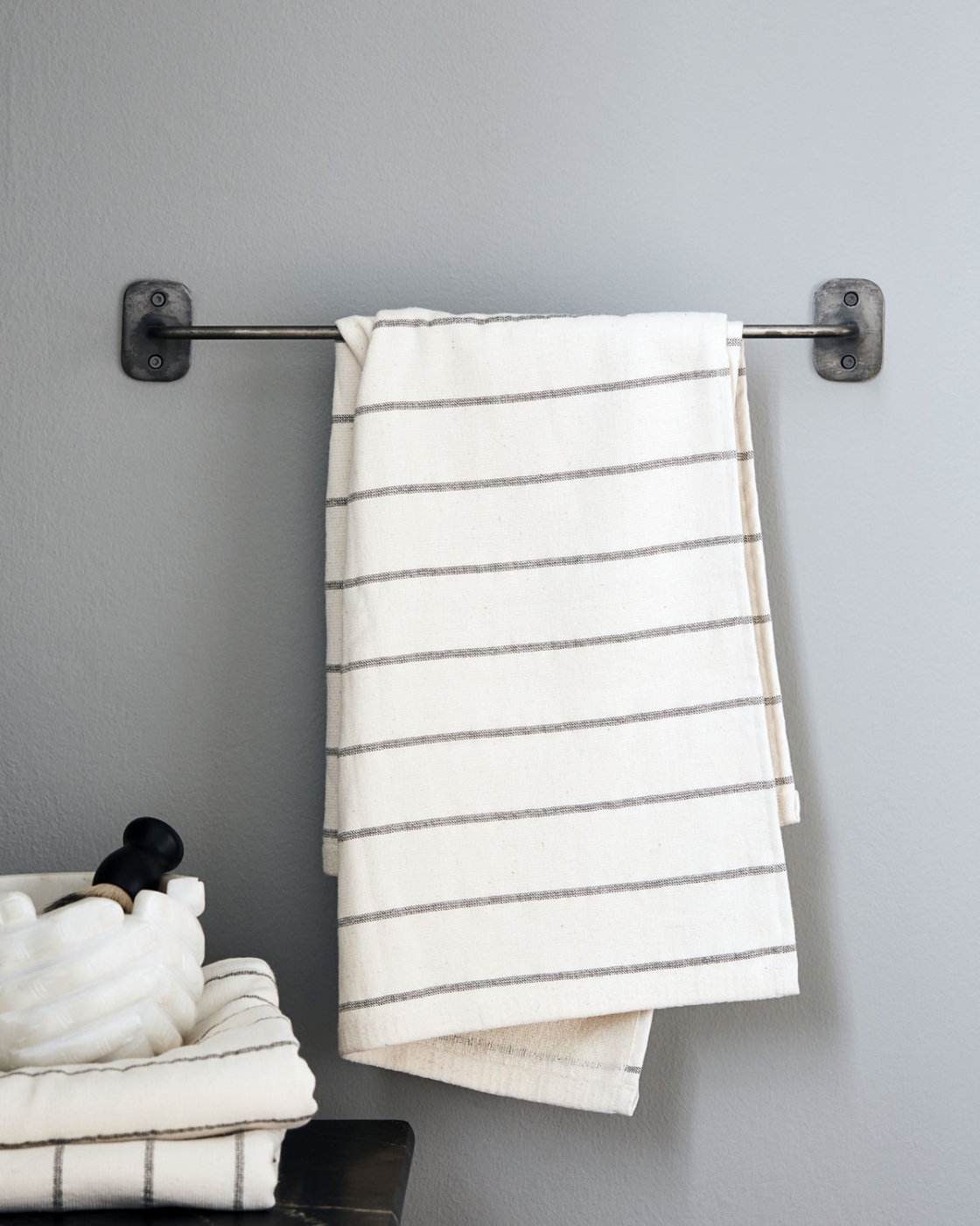 Towel rail, Pati