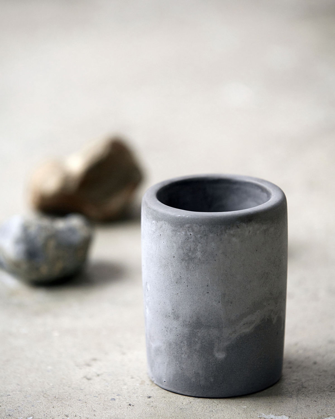 Tumbler, Cement