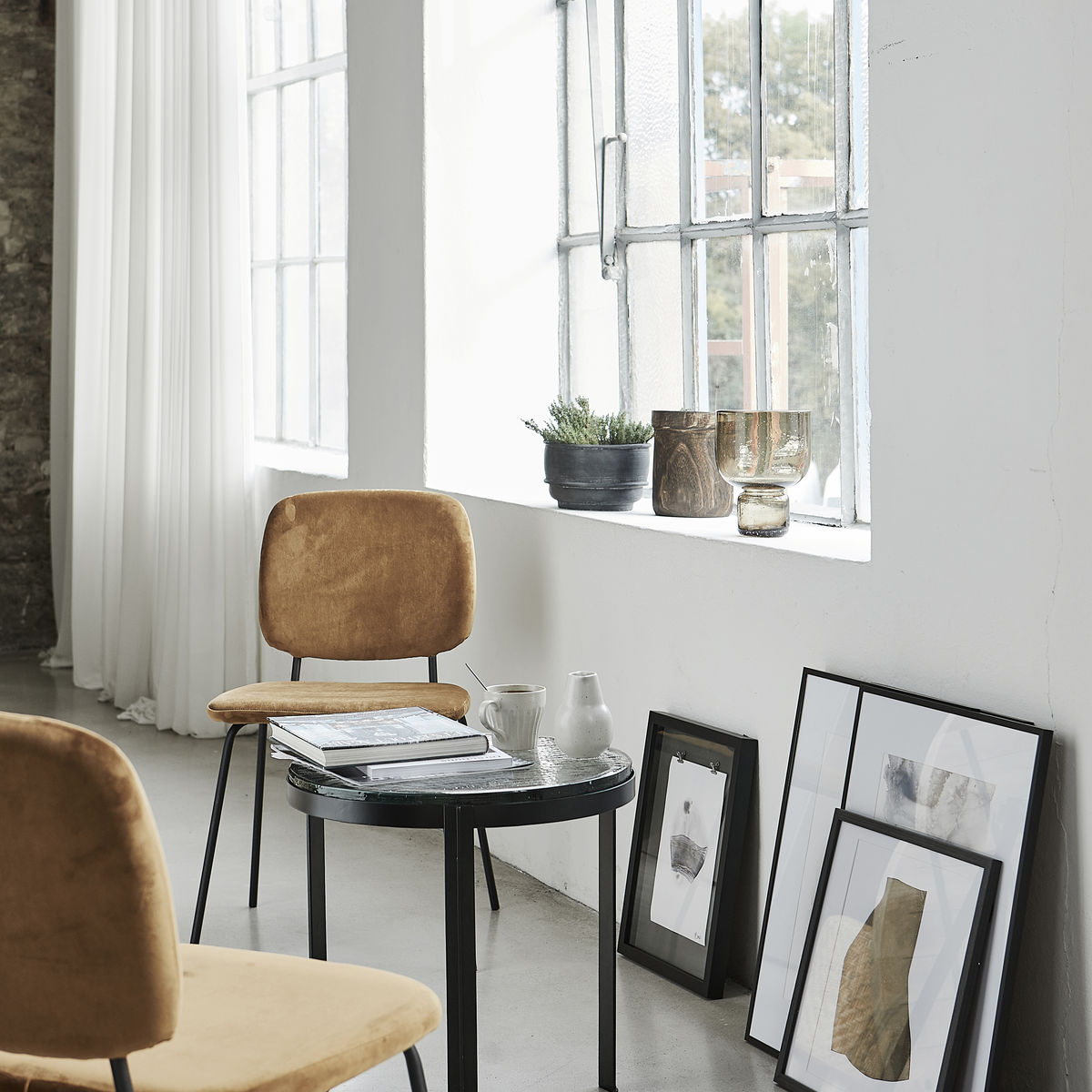 Smoke kafijas galdiņš