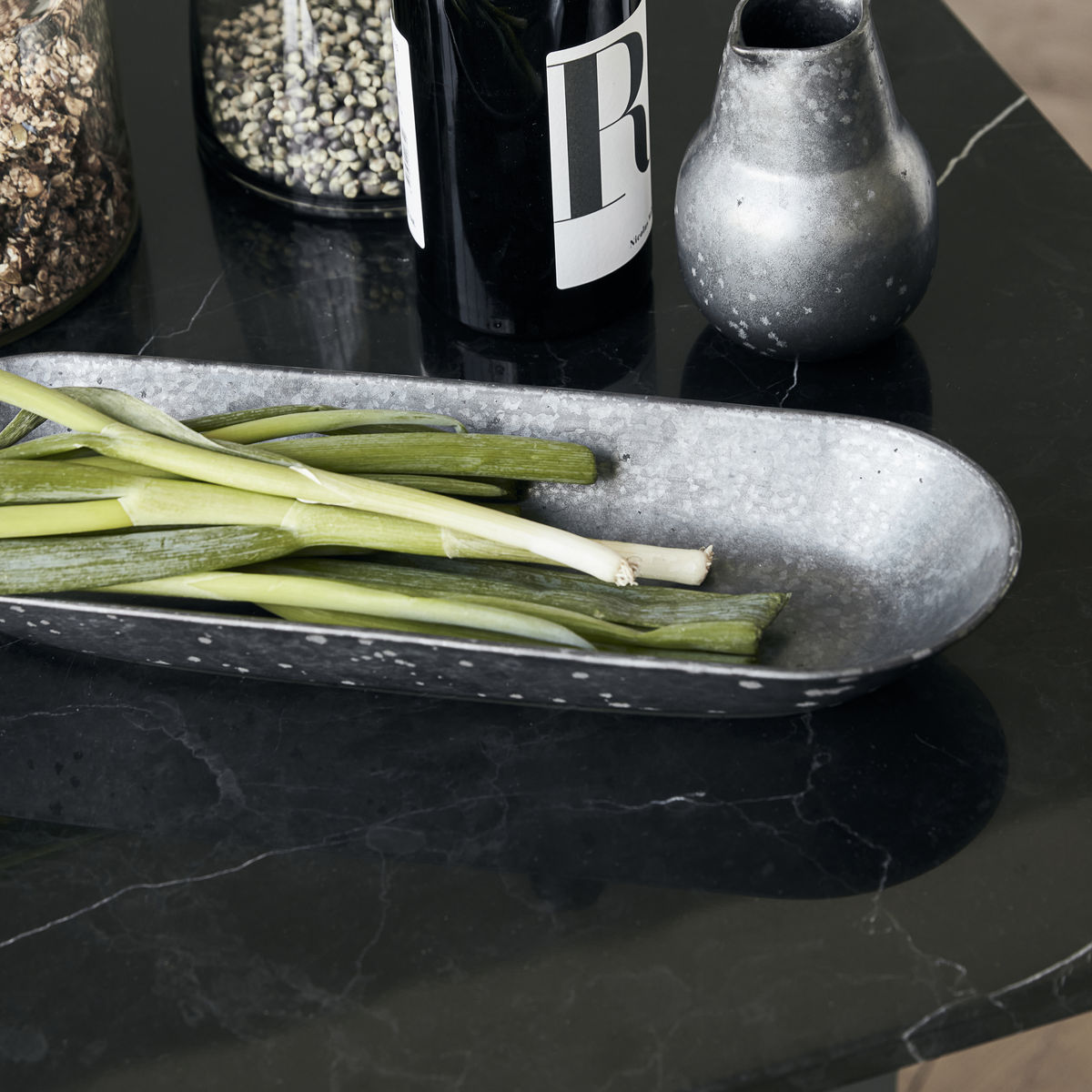 Pion mazais servēšanas trauks