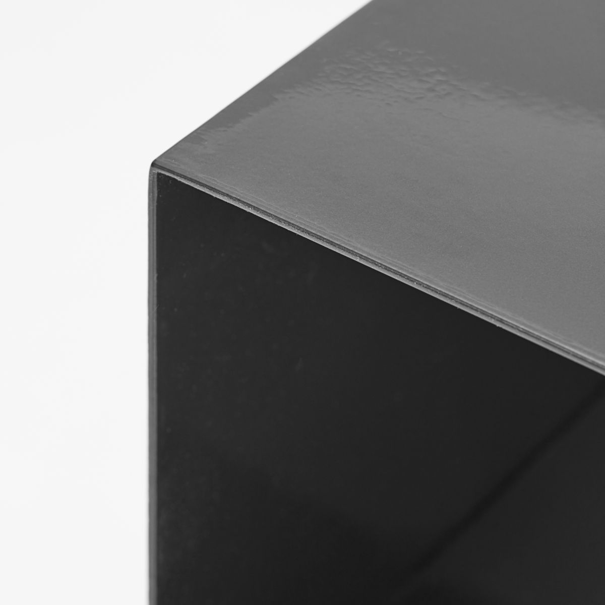 Fari sānu galdiņš